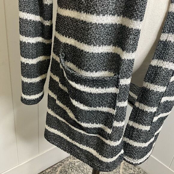 B Flawless Women's Size Large Grey White Striped Open Front Cardigan Sweater - Picture 3 of 12